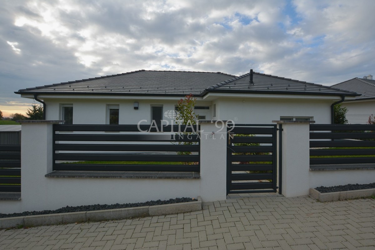 Családi ház - 4343