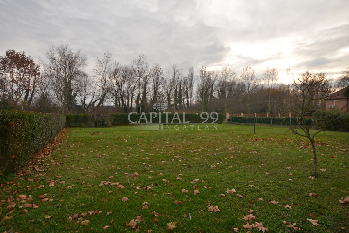 Építési telek - 4352