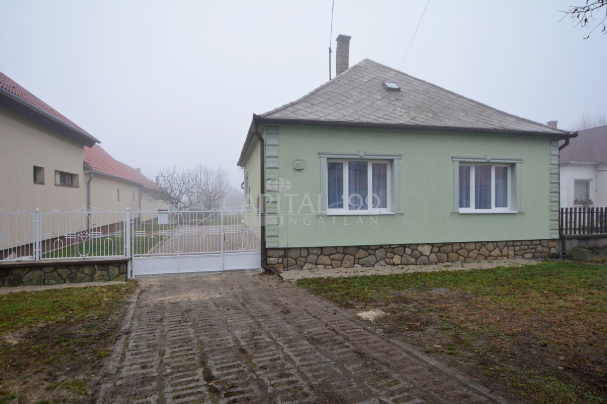 Családi ház - 4353