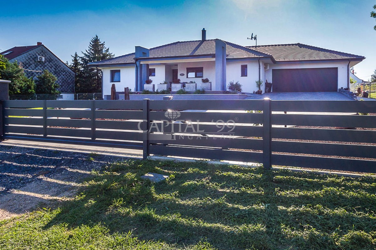 Családi ház - 4357